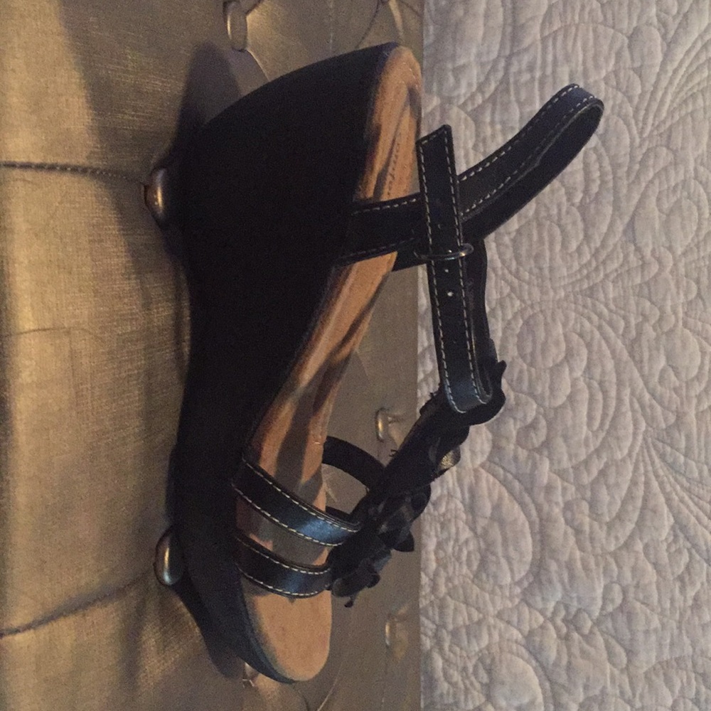 Incredibly comfortable wedges - Picture 3 of 5